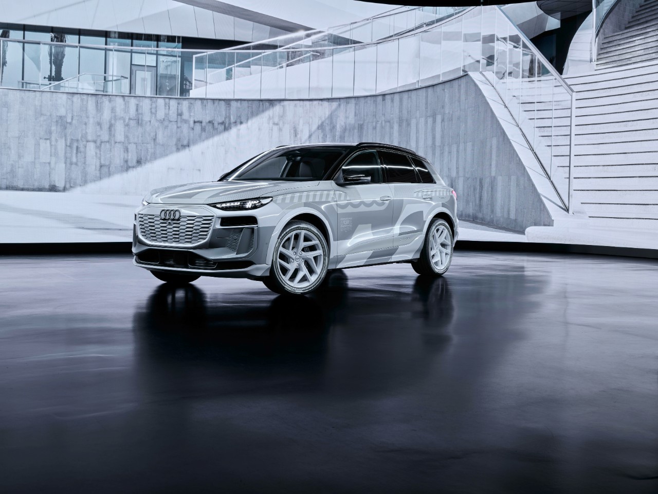 The Audi Q6 e tron is the first model series based on the newly developed Premium Platform Electric (PPE) and the new E³ electronics architecture.