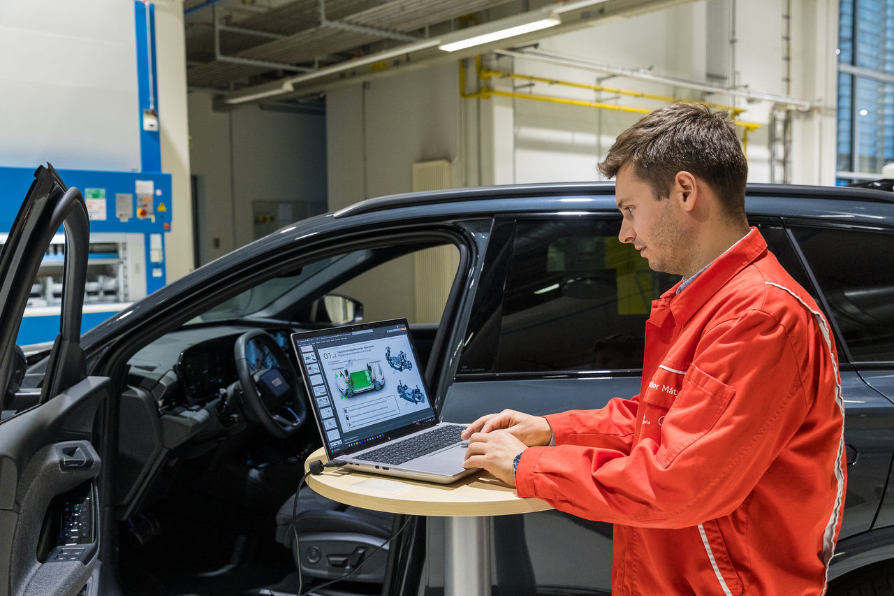Audi Hungaria, employee, Technical Development, Power electronics 