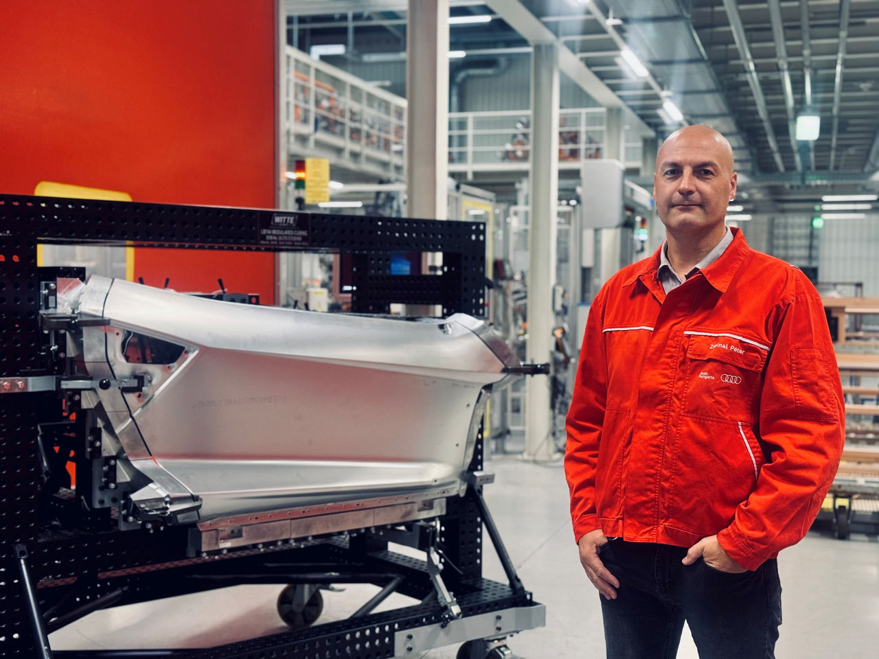 Zsolnai Péter a szerszámgyárban